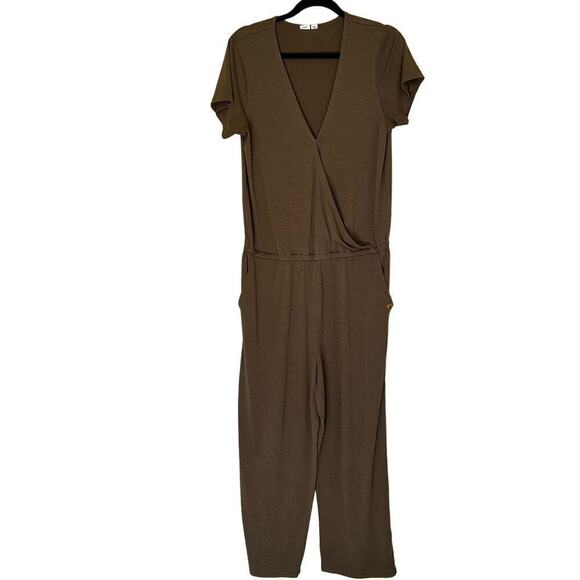 Tentree Blakely jumpsuit, olive, extra large, comfy, classic, casual, lounge - Picture 1 of 5